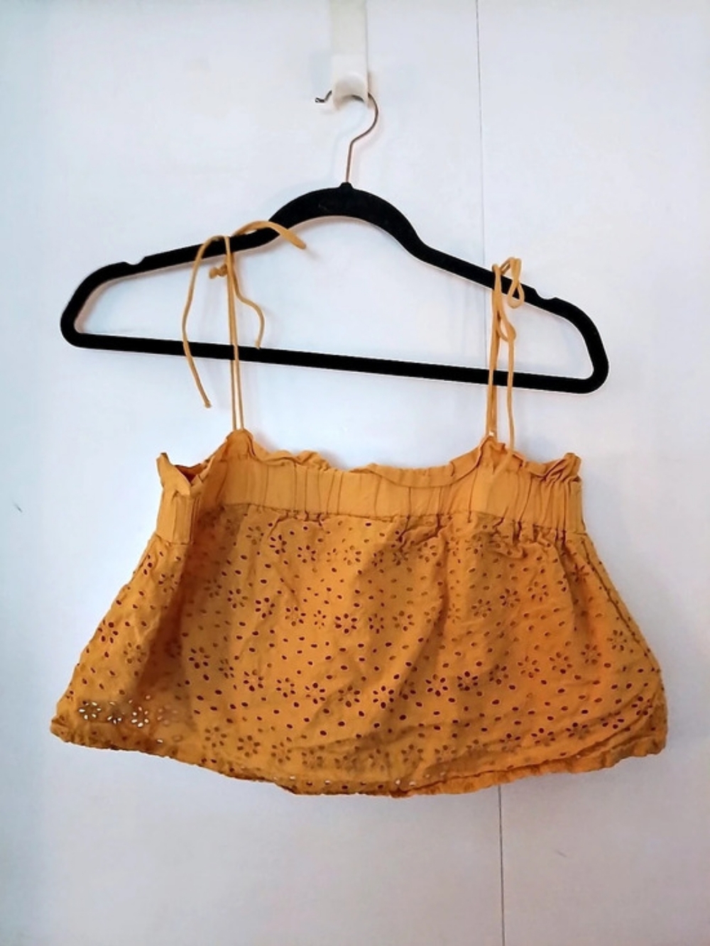 Cotton On Eyelet Floral Crop Top in Yellow Size Small